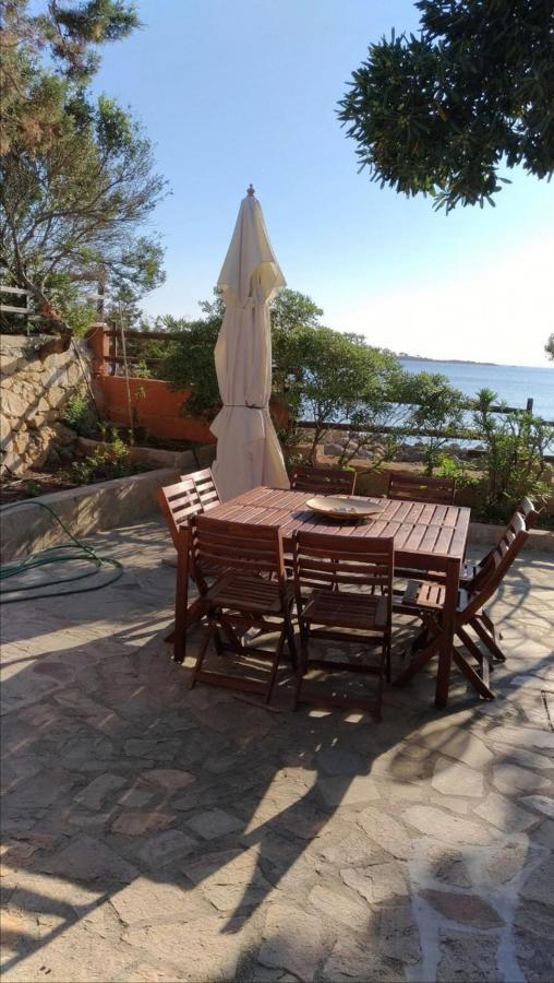 Villa Vera Trifamigliare Con Ingresso Diretto 20 Mt Al Mare Clima Wi-Fi Bbq Cala Liberotto Dış mekan fotoğraf